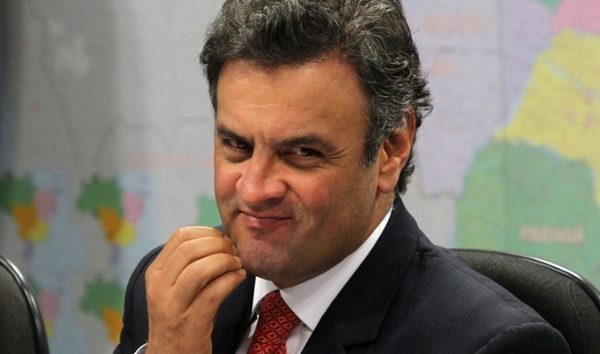  Ministério da Ciência e Tecnologia cobra R$ 20 milhões de Aécio e gabinete