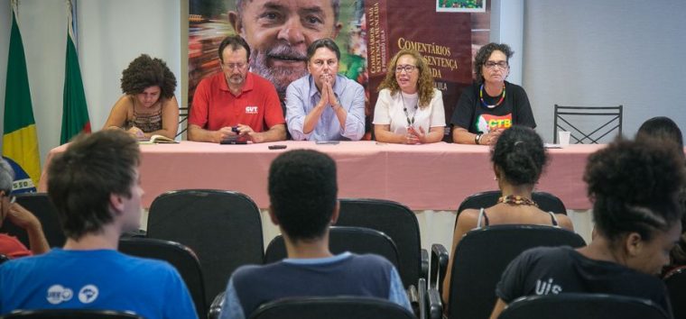  Movimentos sociais divulgam programação de atos em apoio a Lula em Porto Alegre