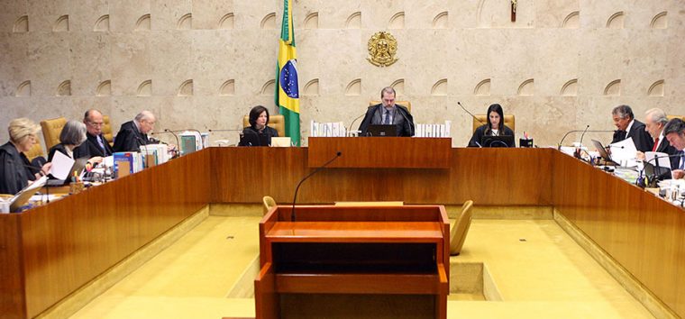  Bolsonaristas articulam “golpe do pijama” para antecipar aposentadoria no STF