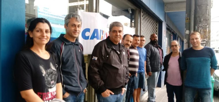  Bancários de Pelotas se mobilizam em defesa da Caixa 100% pública