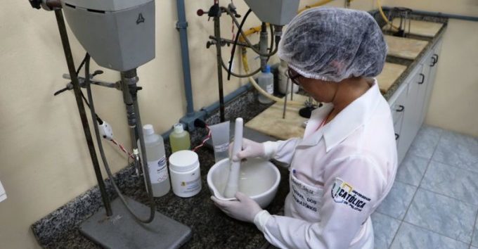  IFSUL, UCPel, UFPel e Biri unidas na fabricação de álcool gel para o SUS