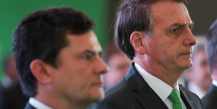  Novas mensagens indicam que Bolsonaro interferiu na PF