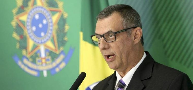  Porta-voz de Bolsonaro, general Rêgo Barros, está com coronavírus
