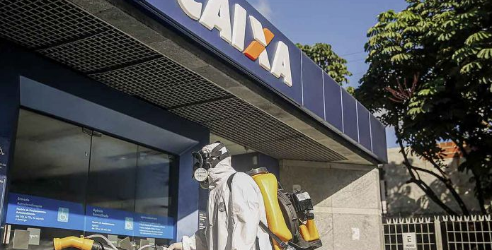  Bancários cobram providências da Caixa para acabar com filas para receber auxílio