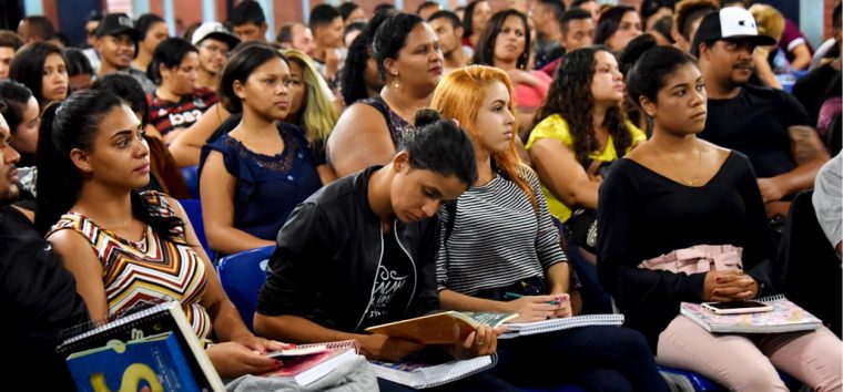  Um jovem em cada seis vai ficar desempregado por causa da pandemia, alerta OIT