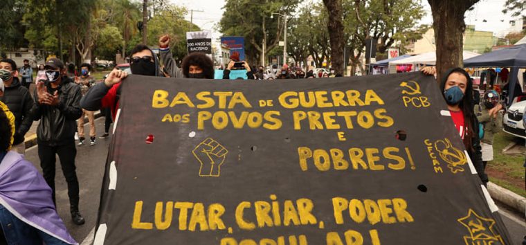  Pelotas em marcha contra o racismo e o fascismo