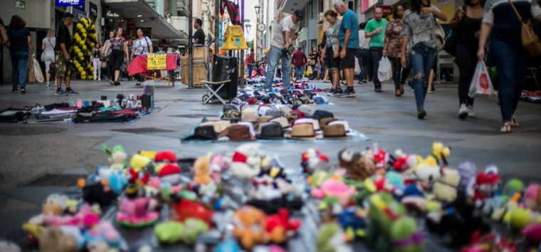  Pesquisa estima que 3,9 milhões de informais perderam a principal fonte de renda na pandemia