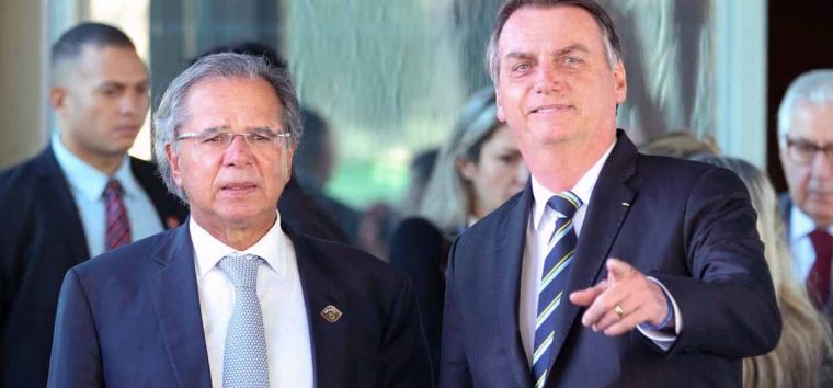  Bolsonaro recua e anuncia revogação de decreto sobre privatização de unidades de saúde