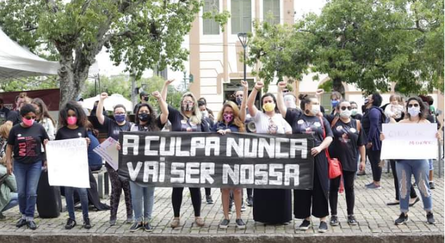  Mulheres de Pelotas pedem justiça por Mariana Ferrer
