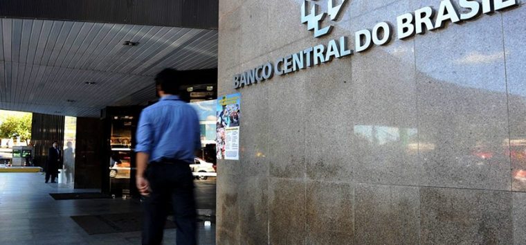  Quem manda é os bancos: STF valida autonomia do BC