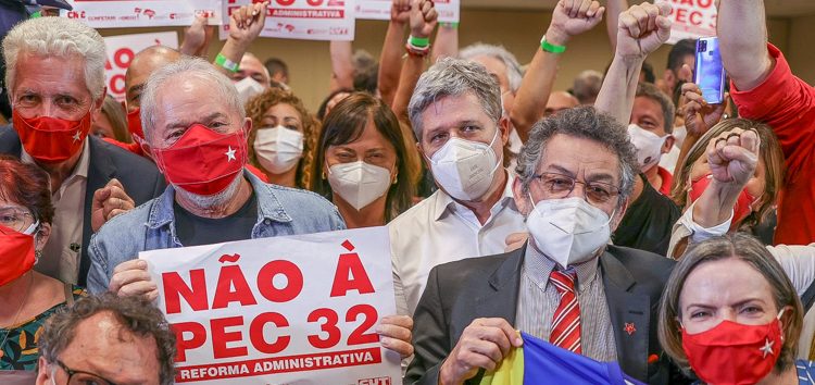  Trabalhadores debatem PEC 32 com presidente Lula