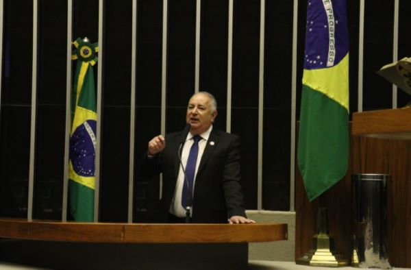  CUT é homenageada por seus 40 anos na Câmara dos Deputados