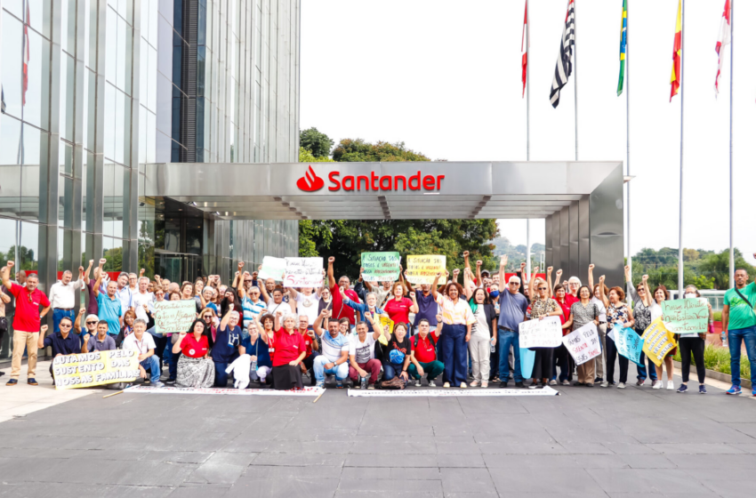  Escuta Santander: Bancários e aposentados protestam contra gestão