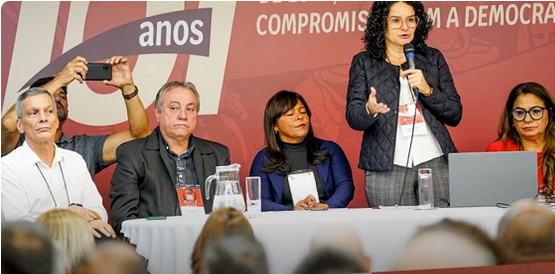  Bancários do Bradesco aprovam pauta de reivindicações específica em encontro nacional