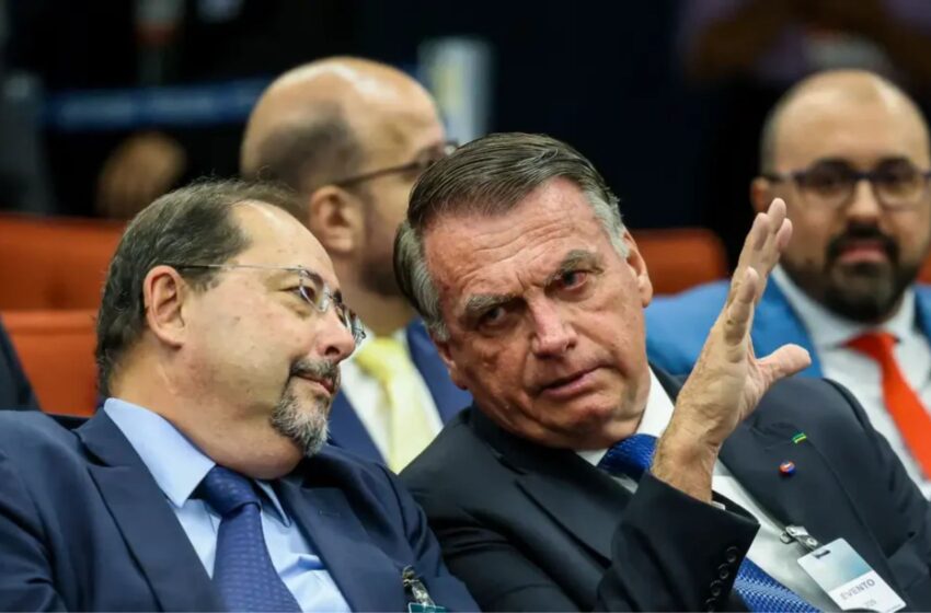  STF decide hoje se Bolsonaro e aliados viram réus pela trama golpista