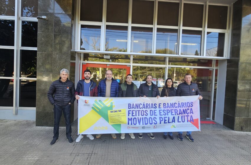  Dia de Mobilização contra as demissões no Bradesco reúne bancários em Pelotas